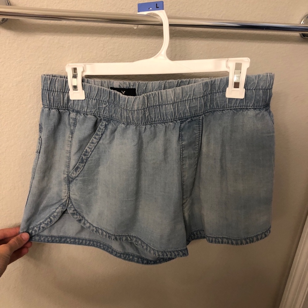 Denim stretchy shorts